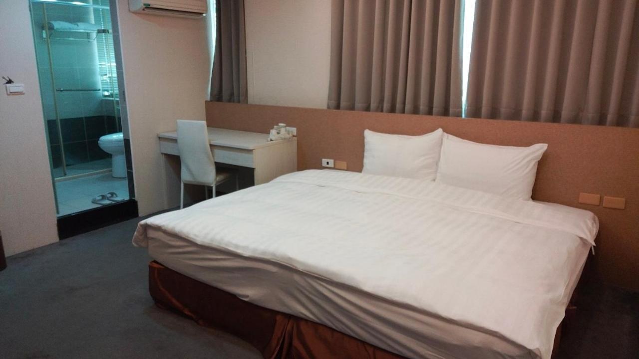 Shun-Yi Business Hotel Ťia-i Exteriér fotografie