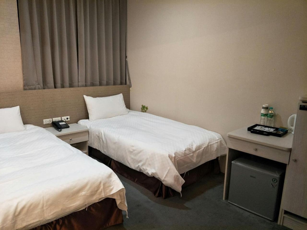 Shun-Yi Business Hotel Ťia-i Exteriér fotografie